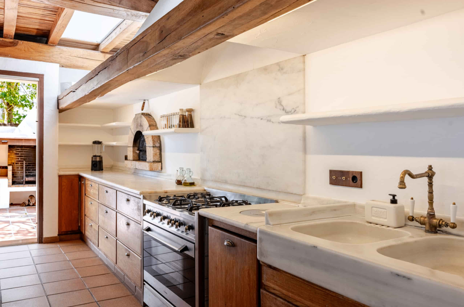 Kitchen workspace and double sink