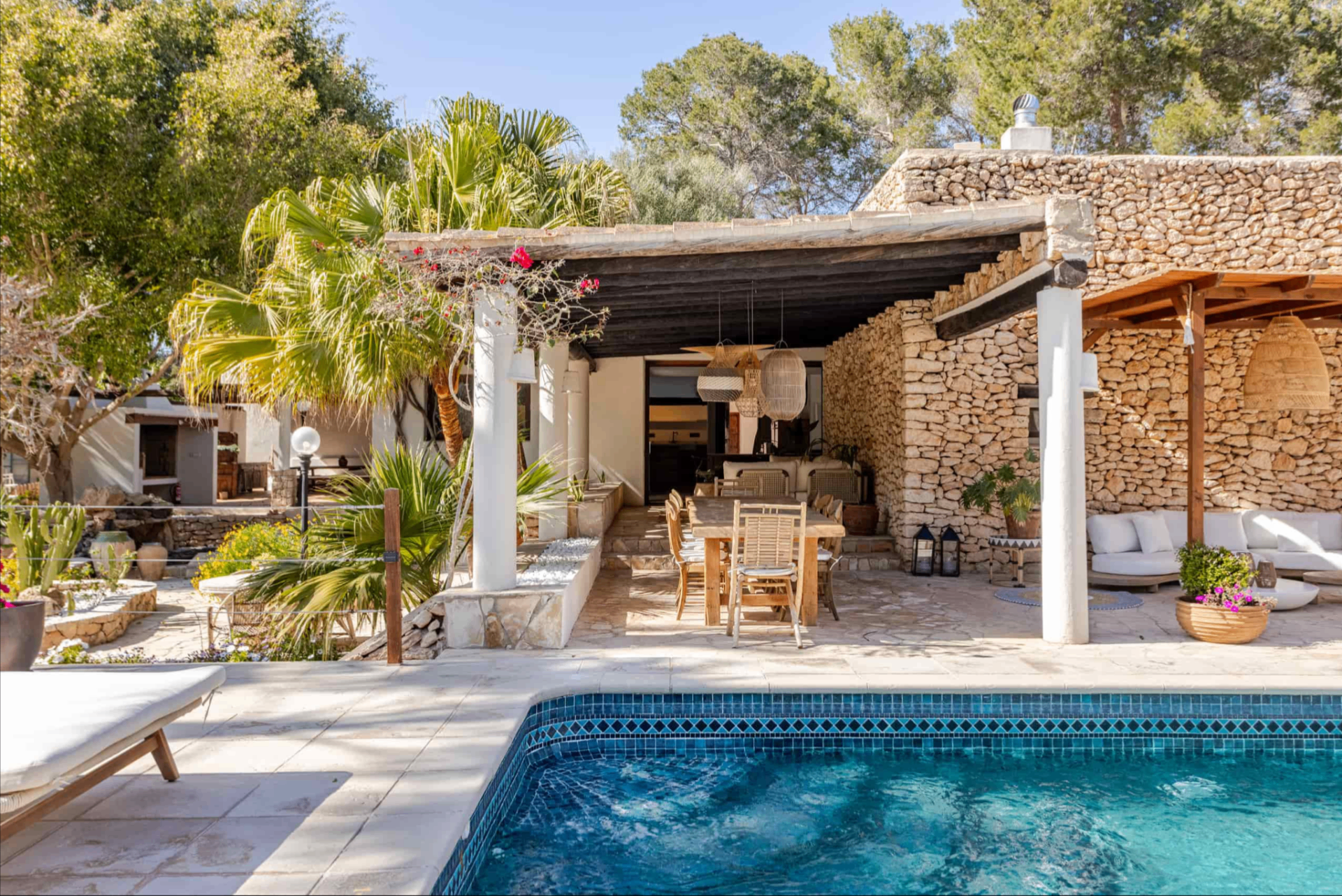 Covered dining terrace by the pool