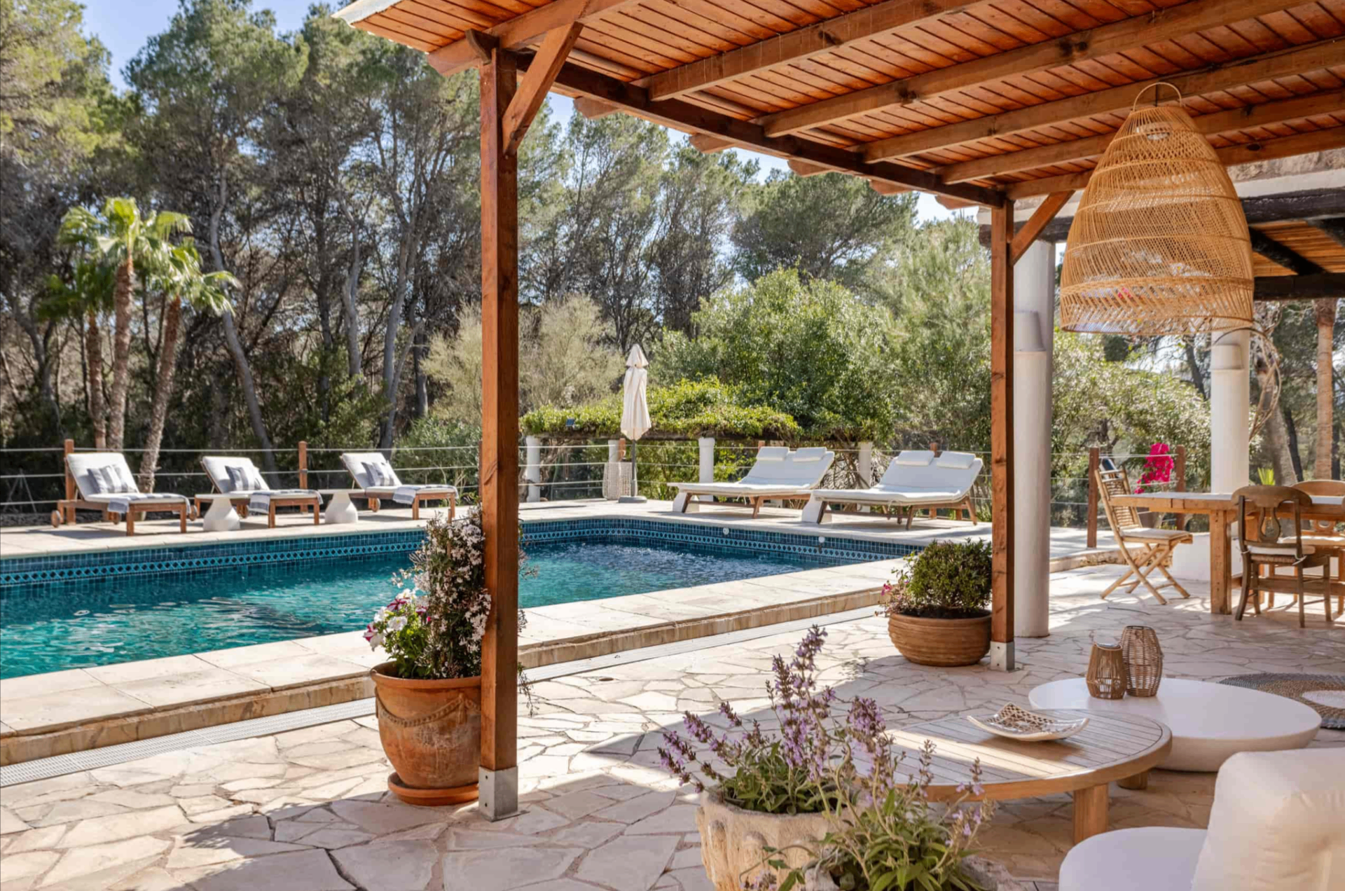 Pergola terrace overlooking the pool