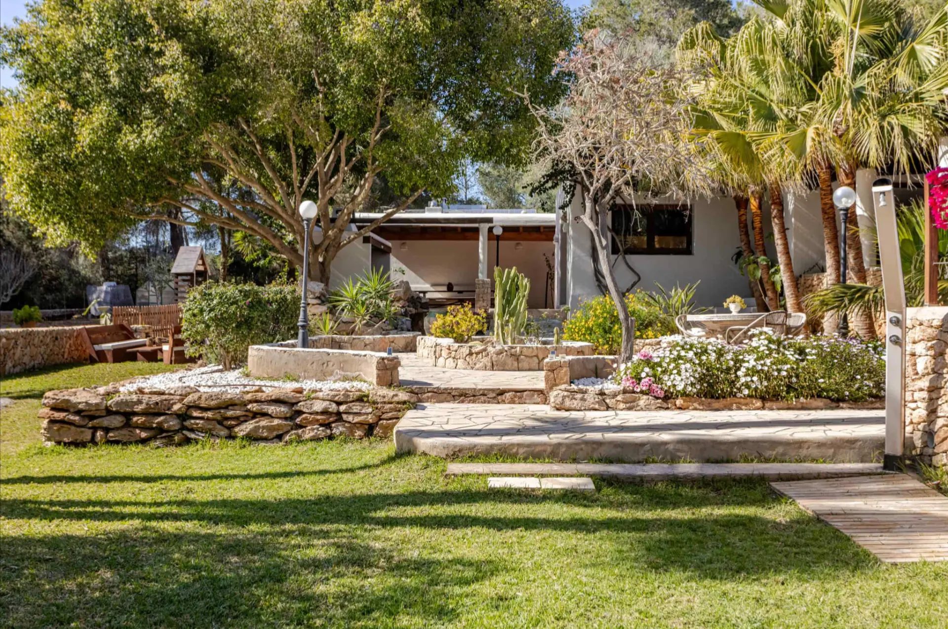Villa gardens and lawn